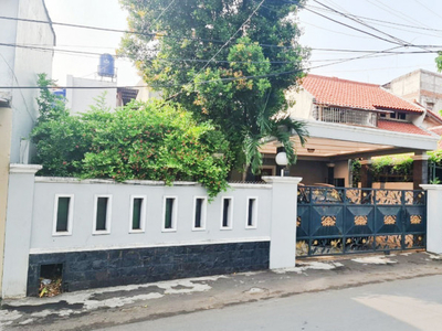 Dijual Rumah Tinggal Di Pinggir Jalan Raya Dan Lokasi Sangat Strategis.