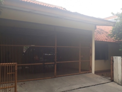 Dijual Rumah tua siap bongkar di Komplek Perhubungan Rawamangun, Jakarta Timur