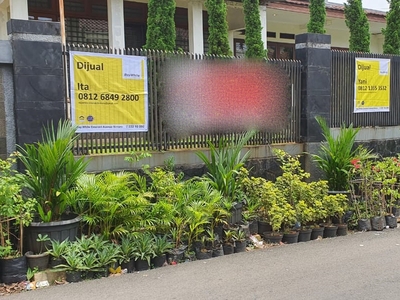 Dijual SEGERA Rumah Bagus Siap Huni di Jl. Kebon Jeruk, Jakarta Barat, DKI Jakarta