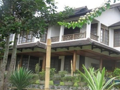 Dijual Villa Cantik Ada Kolam Renang di Ciwaruga Setiabudi Kota Bandung