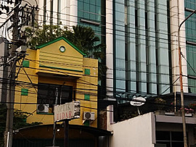 DISEWAKAN Gedung Kantor 6 Lantai di Pusat Kota Surabaya