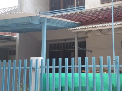 Disewa Disewakan Rumah di Taman Kedoya Baru, Jakarta Barat