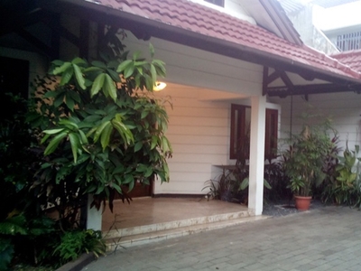 Disewa Homey And Lovely House In Pejaten