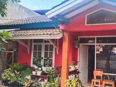HOT DEAL! Rumah Cantik Siap Huni dengan Lingkungan Nyaman dan Sejuk! Rumah 2 Lantai di Cigadung Tengah, Bandung