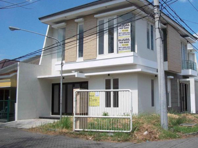 Dijual Jual Rumah 2 Lantai, Baru Gress, Minimalis, Hoek/Pojokan,