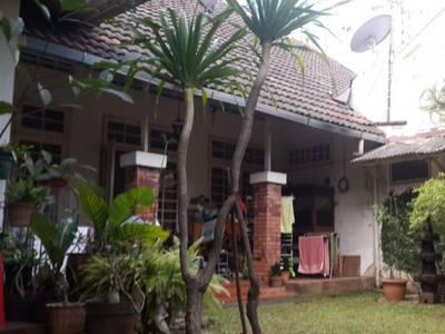 Dijual JUAL Rumah di Cipete Jalan Damai Lokasi Sangat Strategis