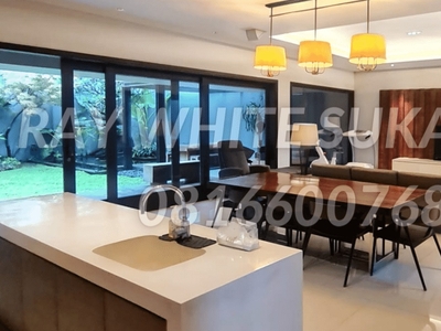 Dijual Jual Rumah Modern di Setraduta