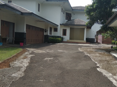 Jual Villa Rainbow Hills Sentul plus S. POOL view Golf