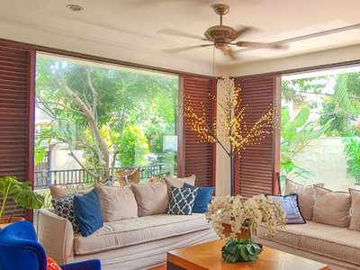 Lux House Modern Tropis Di Pondok Indah Siap Huni
