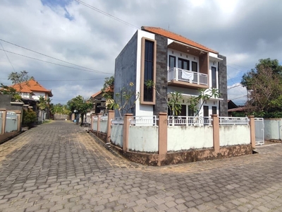 Minimalist house 2 floor In Great Location Sukasada Buleleng