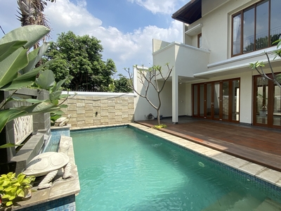 Disewa MODERN AND BIG HOUSE AT CIPETE, JAKARTA SELATAN