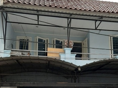 MURAH BANGET ! Rumah 2 lantai di Komplek Pakuwon Barat Blok N, Jelambar, Jakarta Barat