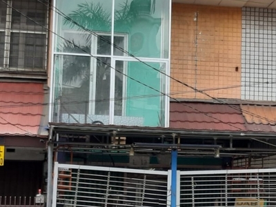 Ruko 3,5 Lantai, Lokasi OK Harga Nego di Buaran Jakarta Timur