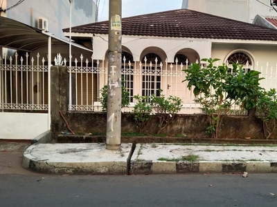 Rumah 1 Lantai ,bisa bangun 2 rumah, Harga Nego di Sunter Mas Jakarta Utara