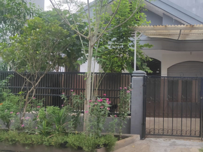 Rumah 1 lantai ,lokasi Ok dan aman di Kelapa Gading Jakarta Utara