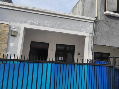 Dijual Rumah 1,5 lantai perlu renov di Cempaka Putih Barat Jakart