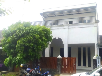 Dijual Rumah 2 Lantai Dekat Dengan Stadion Maguwoharjo Purwomarta