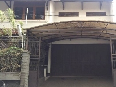 Rumah 2 Lantai di Cikudapateuh Dalam, Sayap Batununggal Bandung