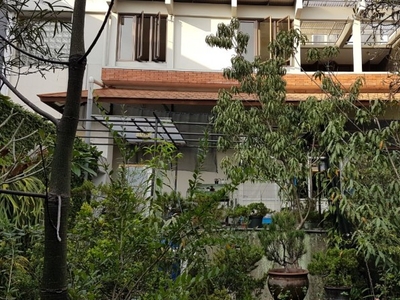 Rumah 2 Lantai di Jalan Veteran Bandung