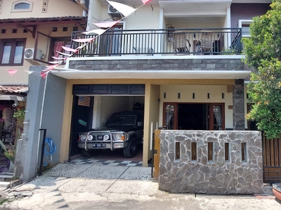 Dijual Rumah 2 Lantai di Perumahan Candi Gebang Permai Wedomartan