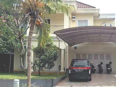 Rumah 2 Lantai di Puri Sriwedari Cibubur
