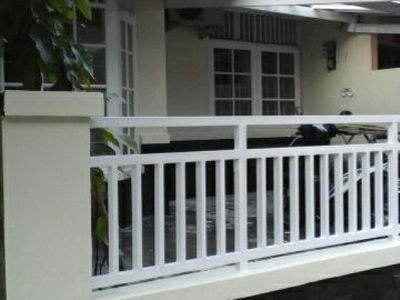 Rumah 2 Lantai di Sektor IV Bintaro harga 42Jt/thn nego