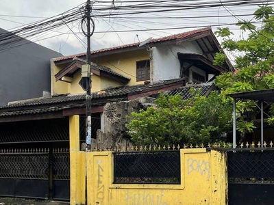 Rumah 2 lantai, pinggir jalan raya, sejajar pertokoan Textile di Cipadu Jaya, Tangerang.