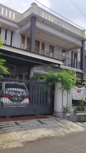 Rumah 2 Lantai Murah ,cocok untuk Kost di Cempaka Putih Jakarta Pusat