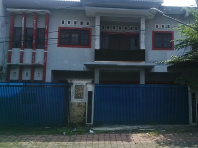 Rumah 2 lantai, pinggir jalan, perlu renov di Kelapa Gading Timur ,Jakarta -Utara