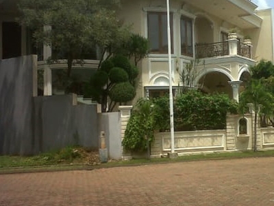 Dijual Rumah 2 Lantai Semi Classic di Pantai Mutiara - Pluit
