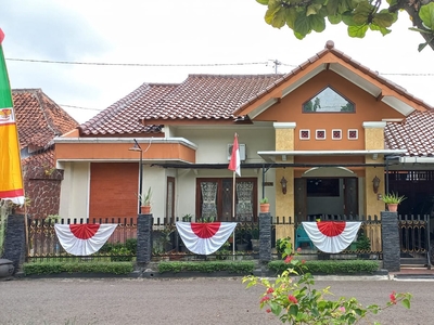 Rumah 5 Kamar Cocok Untuk Keluarga Besar di Pusat Kota Yogyakarta