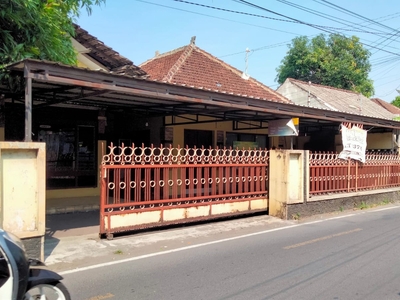 Dijual Rumah 7 Kamar Di Tengah Kota, Mantrijeron, Yogyakarta