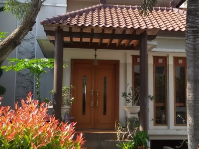 Dijual Rumah Asri ,Cantik di Kemang Jakarta Selatan