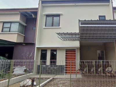 Dijual Rumah Asri Full Renov di Cipedes Residence, Bandung