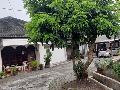 Rumah Asri Luas Hitung Tanah Cocok Bangun Kost Pinggir Jalan Setu, Cipayung