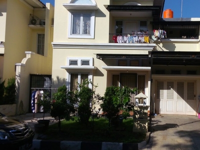 Dijual Rumah bagus berharga kompetitif di Cluster Taman Tjikini M