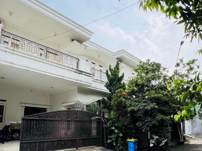 Dijual Rumah Bagus Dengan Kolam Renang Di Mandar Utama Bintaro Ja
