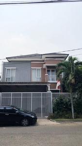 Rumah Bagus Di Anggrek Loka BSD Tangerang Selatan