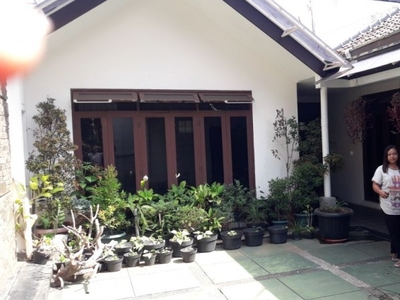 Rumah Bagus di Bandung dekat stasiun KA