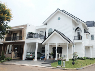 Dijual Rumah Bagus Di Emerald Terrace, Bintaro Jaya