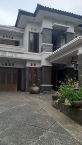 Dijual RUMAH BAGUS DI MENTENG, TERAWAT DAN TEMPAT YANG SANGAT TEN