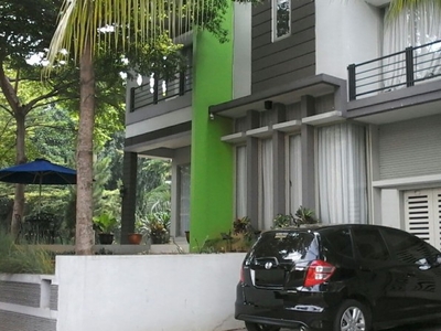 Dijual Rumah Bagus ,minimalis,dalam cluster di sektor 1 Bintaro J