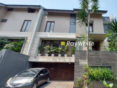 Dijual Rumah Bagus Minor Renovasi Dalam Town House Di Lebak Bulus