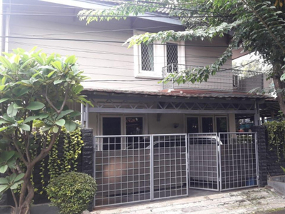Dijual Rumah Bagus Pinggir Jalan Raya Strategis di Bintaro Jaya