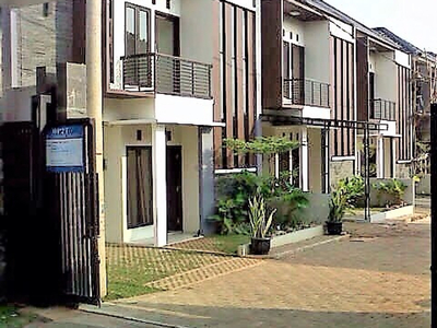 Dijual Rumah baru dalam cluster dekat Jl. Ki Hajar Dewantoro - Ci