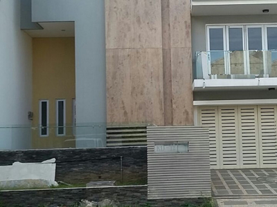 Rumah baru dijual, di cluster Jimbaran, Daan Mogot Baru, Jakarta Barat.