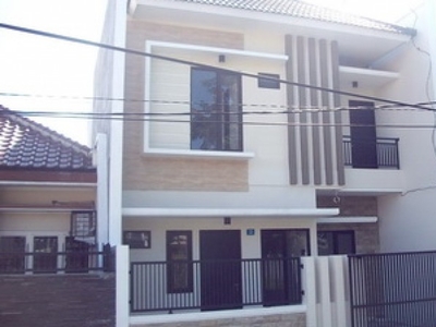 Dijual Rumah Baru Gress, 2 Lantai, Minimalis, Row Jalan Lebar, Ja