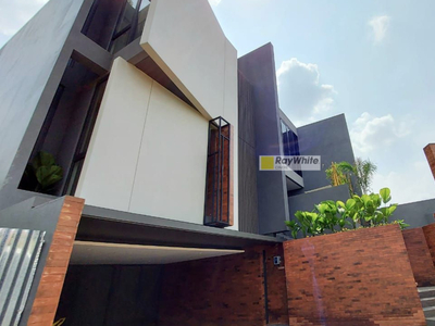 Dijual Rumah Brand New Smart Home System Furnished Di Bintaro