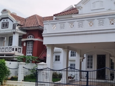 Dijual Rumah Cantik 2 Lantai di Legenda Wisata Cibubur