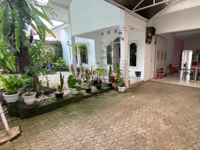 Dijual Rumah Cantik Cocok Untuk Usaha Atau Tempat Tinggal di Radi